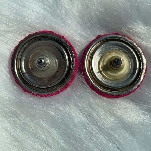 Hot Pink Vintage Fabric Cover Button Stud Earring - Picture 4 of 6